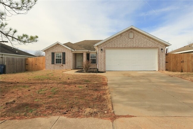 Building Photo - 900 SW River Rock St