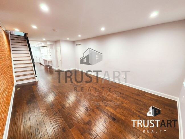 Building Photo - 2225 N Hancock St