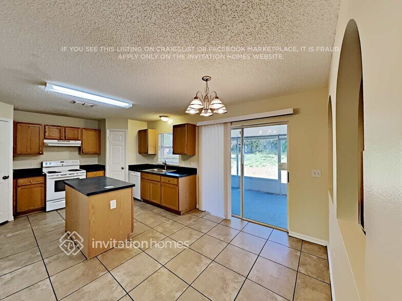 Building Photo - 233 Pleasant Gardens Dr