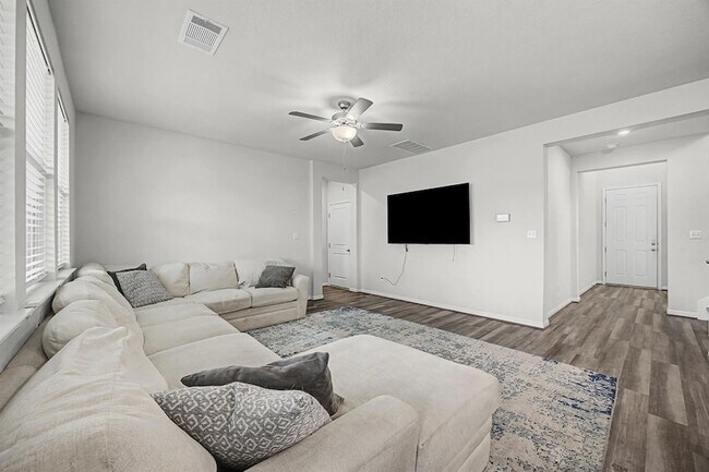 Building Photo - 5404 Bellissima Way