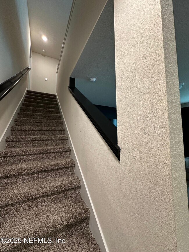 Building Photo - 2062 Garrison Wy