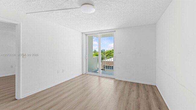 Building Photo - 1145 Normandy Dr