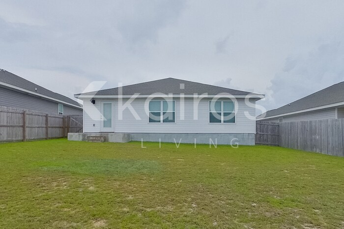 Building Photo - 4655 Malay Cir