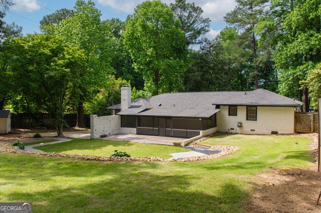 Building Photo - 4090 Land O Lakes Dr NE