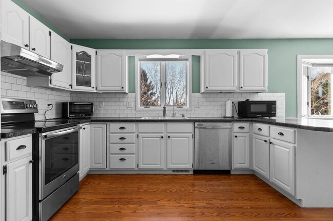 Building Photo - 9434 Neal Rd