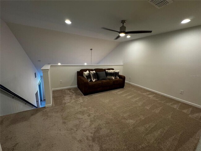 Building Photo - 11665 Rolling Green Dr