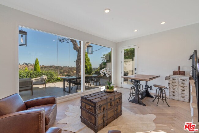 Building Photo - 3479 Wonder View Dr
