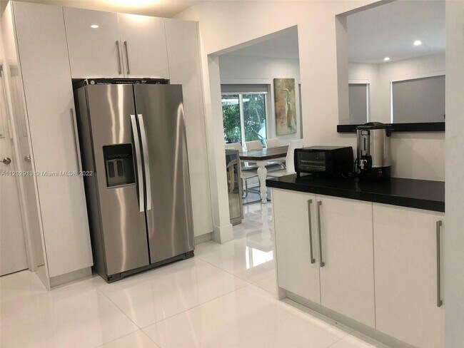 Building Photo - 201 186th St