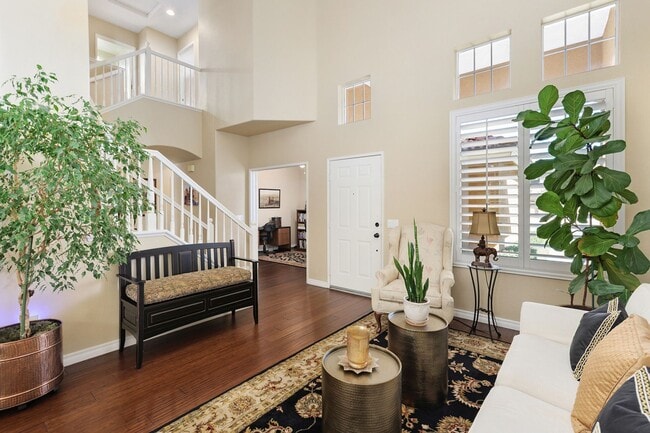 Building Photo - Meticulously Maintained Home in Temeku Hills, 4br/3ba, 3 Car Garage, 1981 sqft. + Enclosed Sunroo...