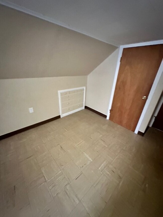 Building Photo - Charming 3-Bedroom Home in Greece CSD with Spacious Backyard