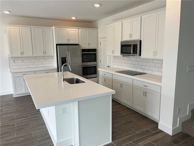 Building Photo - 260 Preserve Trl N