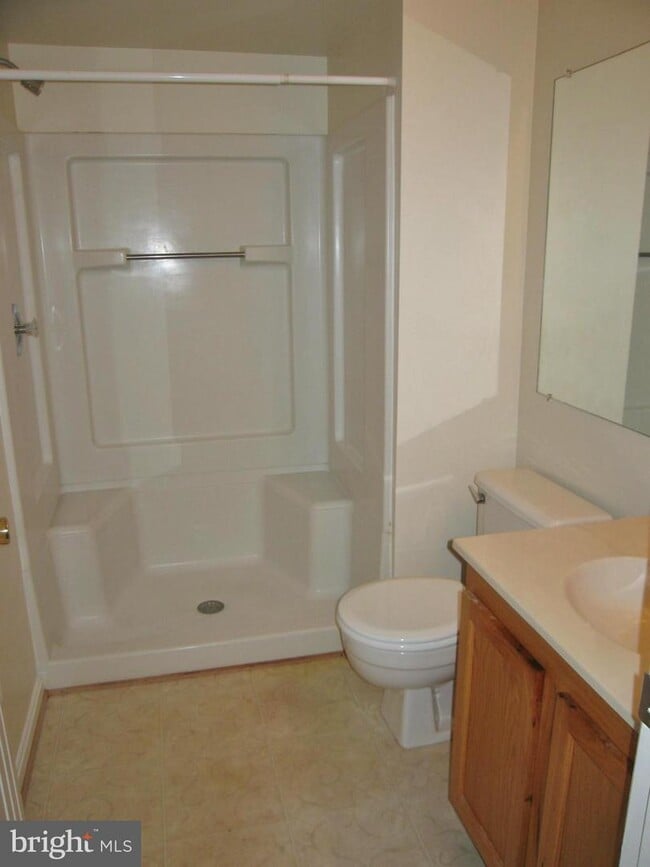 Building Photo - 5704 Shadwell Ct