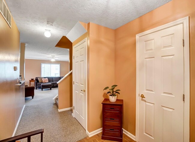 Building Photo - 5306 Country Ridge Dr