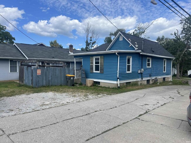 Building Photo - 1109 N Indiana Ave