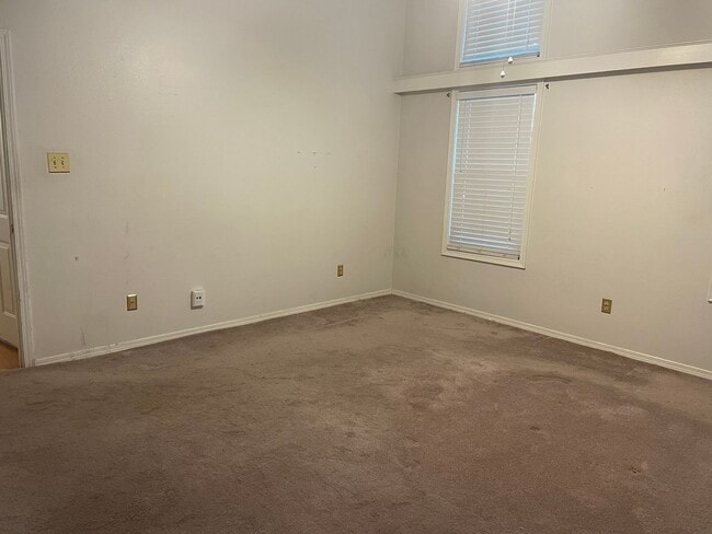 Building Photo - Gorgeous 3 Bedroom Greenacres Home