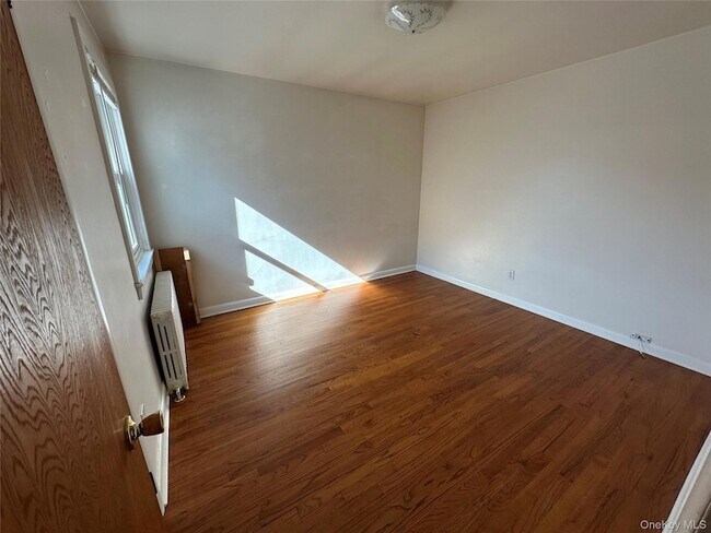 Building Photo - 70 Broadway