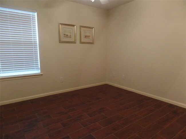Building Photo - 6538 Silky Moss Dr