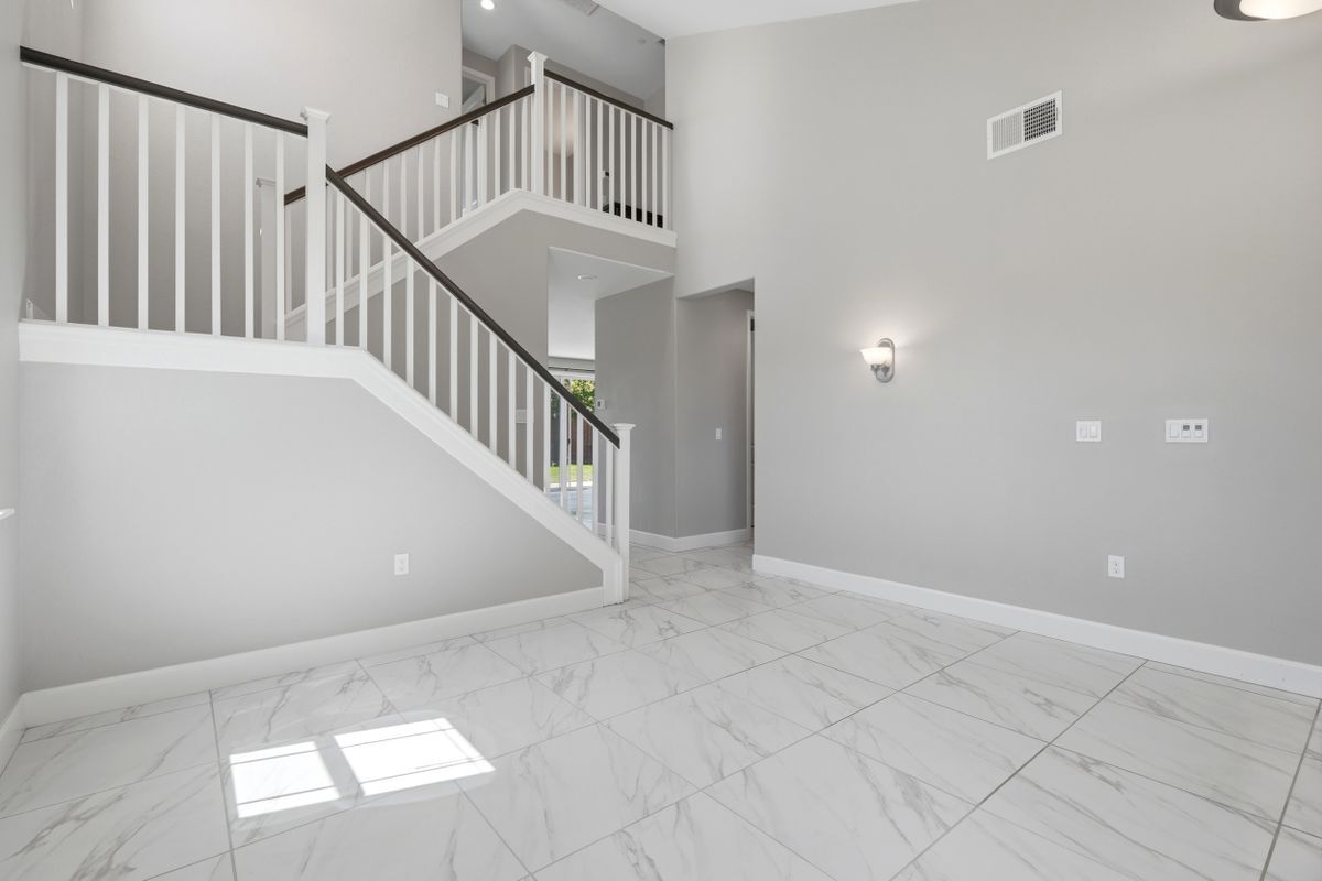 Building Photo - 453 Diamond Peak Ln