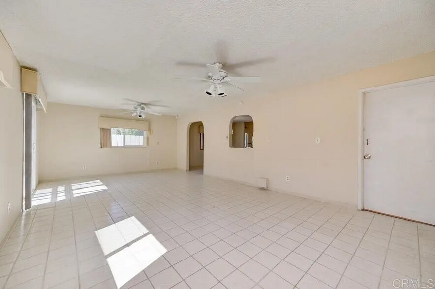 Building Photo - 6435 Bullock Dr