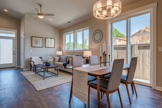 Building Photo - Pahlisch Home 2 Bedroom Duplex in the Luderman Crossing Community