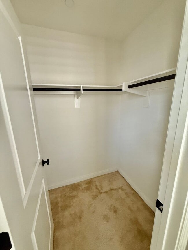 Building Photo - Executive Home in Temecula