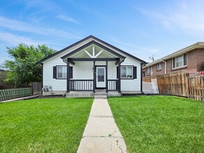Building Photo - Charming 3 beds 2 baths in Denver!