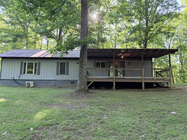 Building Photo - Live Surrounded by Nature | 3 Bedroom Home on 27 Private Acres in Saluda