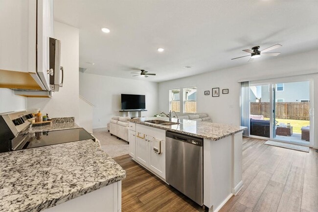 Building Photo - 220 Dirty Harry Dr