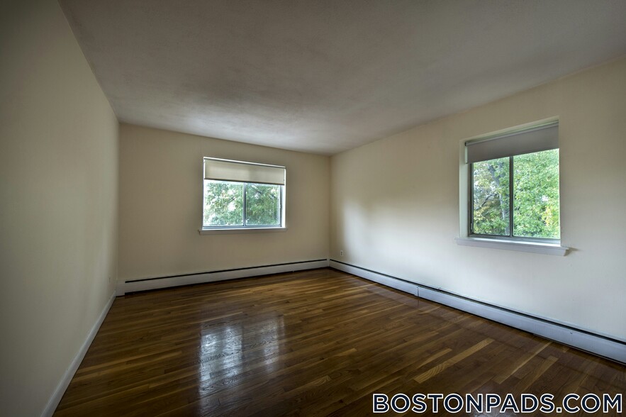 Building Photo - 75 Gardner St