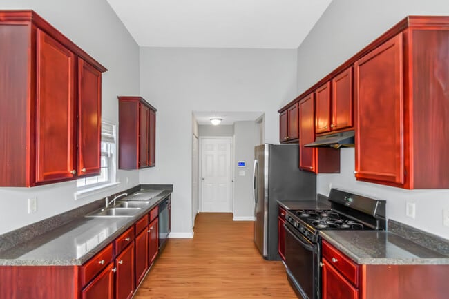 Building Photo - 129 Meadow Ct