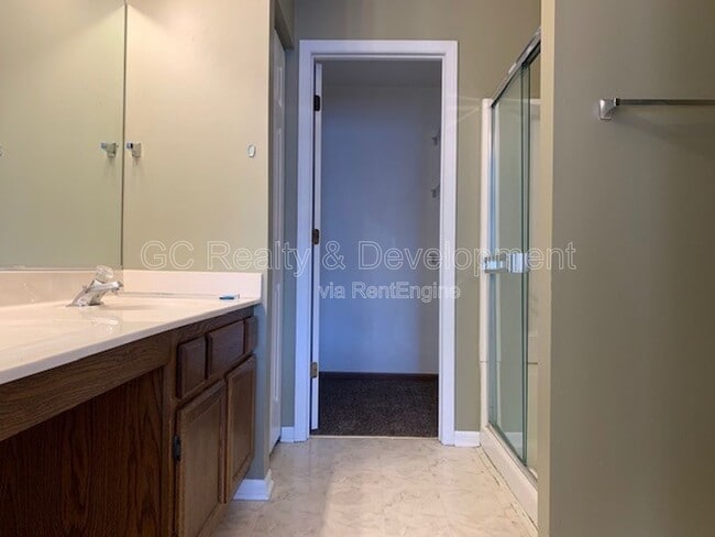 Building Photo - 632 Chelsea Ct