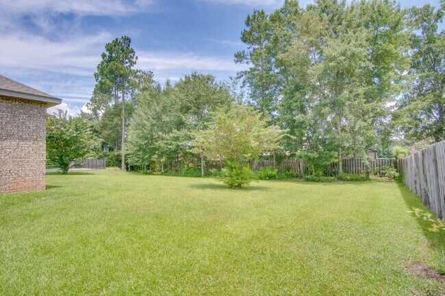 Building Photo - Spacious 4BR Pool Home with Modern Upgrade...