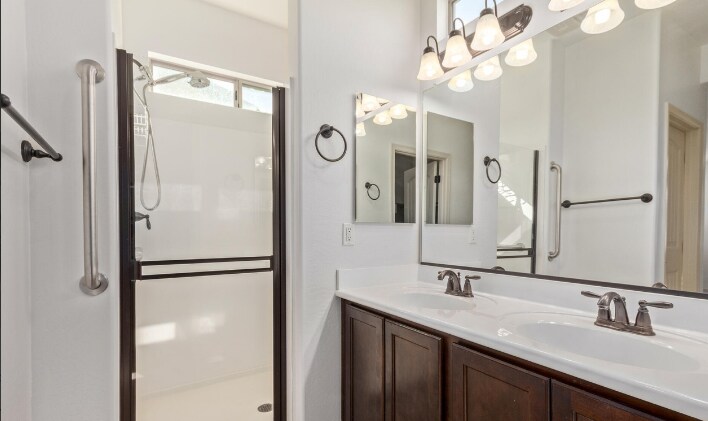 Building Photo - 4428 E Wildhorse Dr
