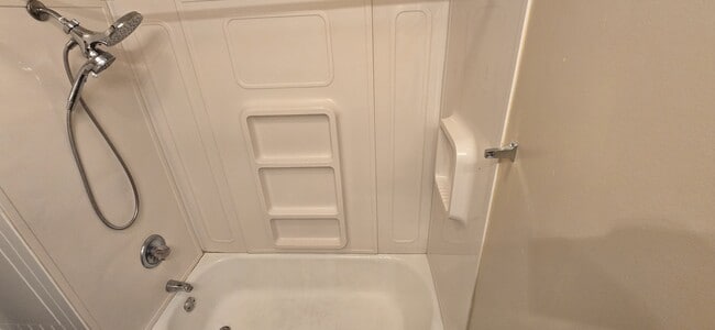 Building Photo - 801 N Ohio St