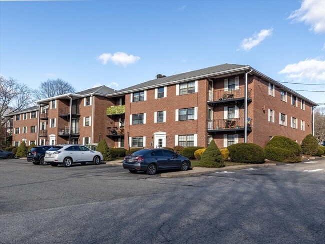 Building Photo - 360 Neponset St