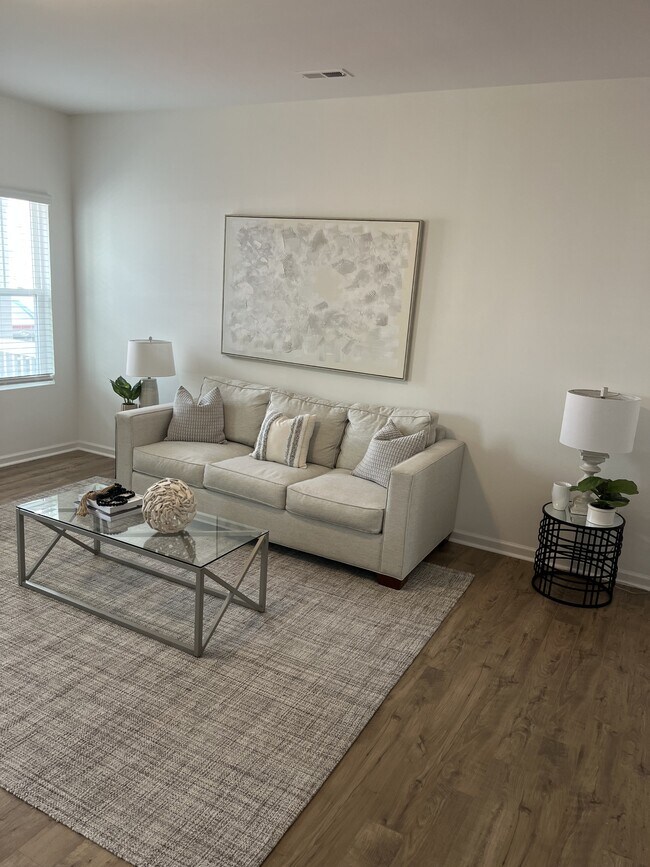 Building Photo - 230 1st St