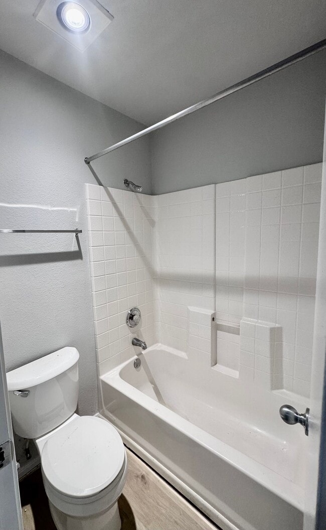 Building Photo - Cedar Park Condo  Freshly Updated