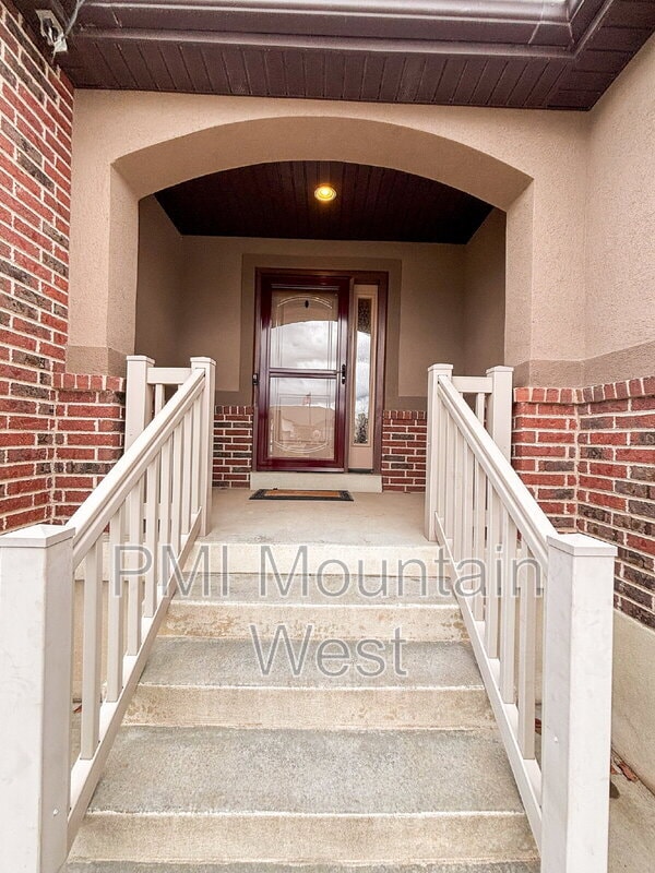 Building Photo - 2241 W 2475 N