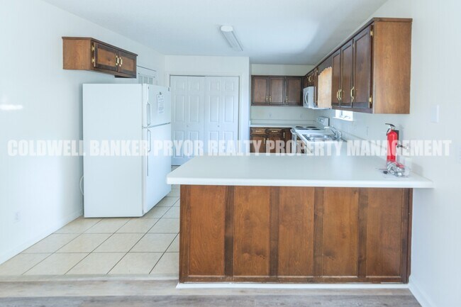 Building Photo - 1240 N Concord Rd