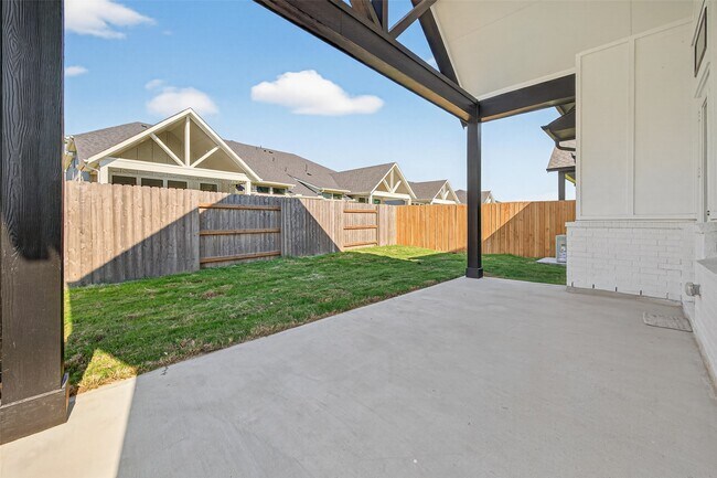 Building Photo - 24110 Blooming Daisy Cir