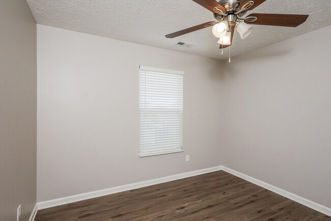 Building Photo - 2156 Turning Leaf Dr