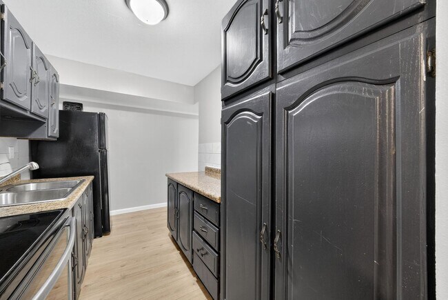 Building Photo - Section 8 Accepted