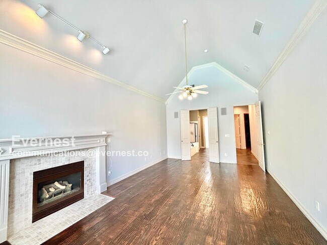 Building Photo - 3405 Grand Mesa Dr