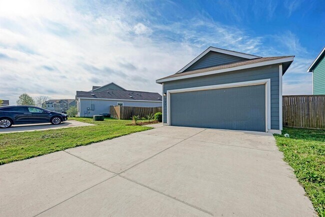 Building Photo - 129 Vulcan Dr