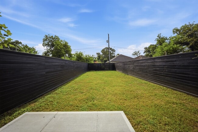 Building Photo - 7818 Hanfro Ln