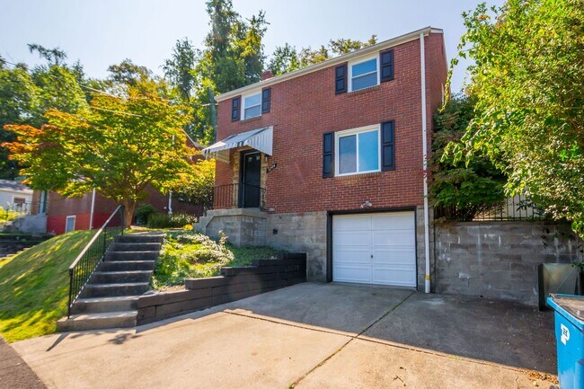 Building Photo - AVAILABLE OCT 1ST!! RENOVATED 3-BEDROOM PENN HILLS!!