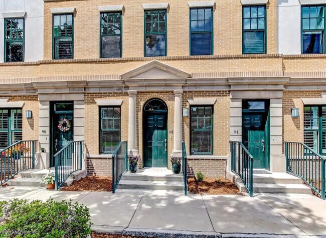 Building Photo - 1661 Riverside Ave