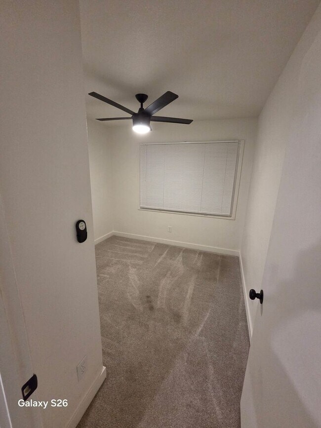 Building Photo - 4030 N Granite Reef Rd
