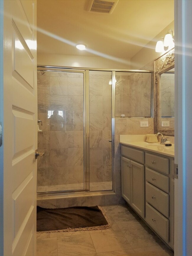 Building Photo - Gorgeous 3 story townhome in West End Henrico with loads of upgrades!