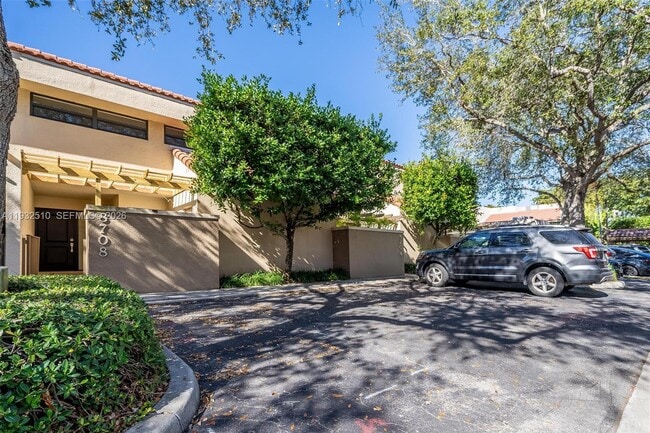 Building Photo - 8708 SW 79th Pl